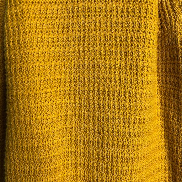 Universal‎ Threads Crochet Romper- XS- mustard color. Unlined, stretchy, halter - Picture 3 of 6